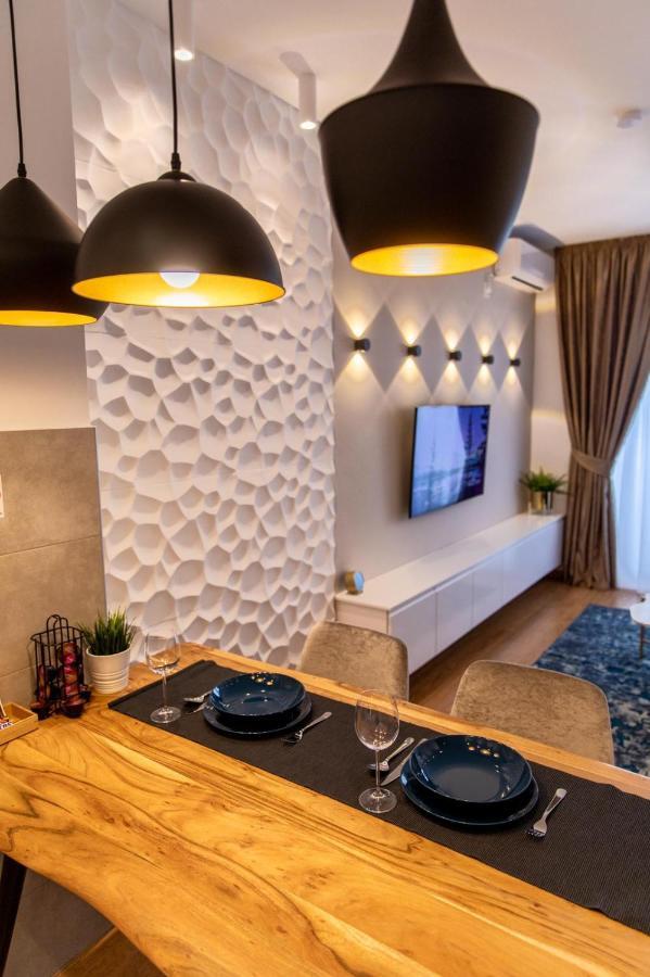 Dali Apartments Pupin Palace Novi Sad Dış mekan fotoğraf